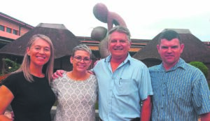 Sluit hulle by skool aan