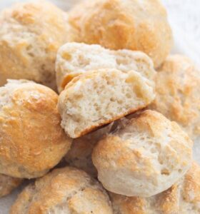 Two-ingredient emergency bread rolls to the rescue