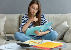 Eksamenvoorbereiding: hoe om dit te doen en die stres te hanteer