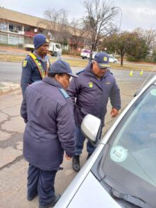 VS-polisie slaan toe op oortreders