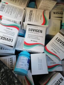 Sestig houers antiretrovirale middels gekonfiskeer nadat man in Thabong aangekeer is