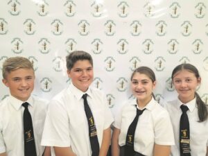 Gedy in hul rol as leiers