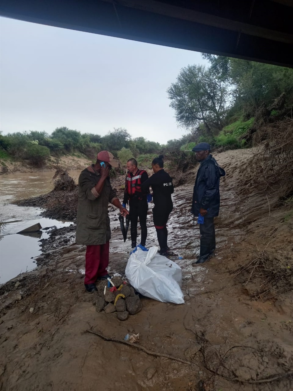 The deceased are Kelebohile Katotsa (12), Tefo Kat