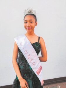Young beauty has her eye on title