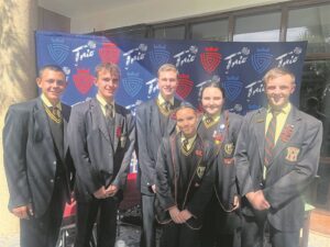 Praat ’n hond uit ’n bos uit