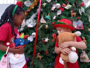 Tree to support charities