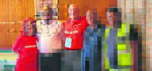 Photo brings about liaison