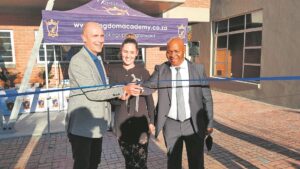 Expansion amplifies influence