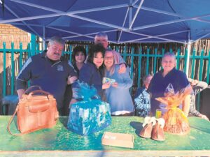 Goudvelders vat hande vir diere