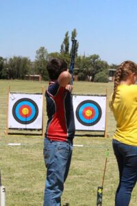 Dié sport skiet die hoogte in