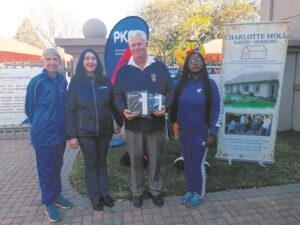 Race prevails despite icy cold weather