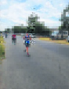 Runners readying laces