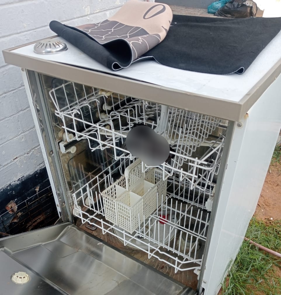 Operation Val uMgodi operators find an unlicensed firearm in a dishwasher in Bedelia