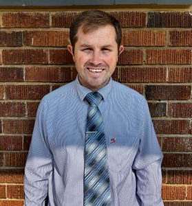 He heads English at Auorora