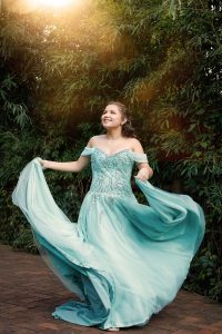 Matrics share photographs of their farewell special moments – matrieks deel foto’s van hul mooiste aand