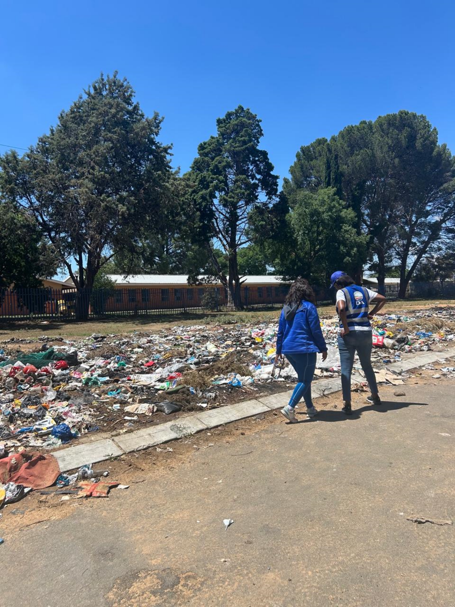 Action against illegal dumping demanded | Vista