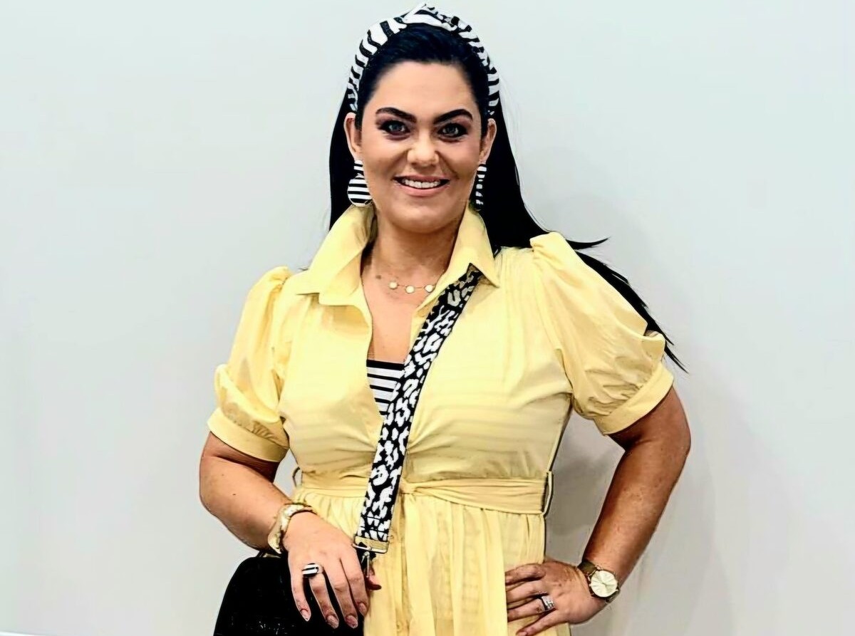 Die 44- jarige Surene Strydom van Heilbron − 'n voorkomskonsultant, modeontwerper en deesdae 'n smaakmaker op sosiale media − deel graag wenke en stylstories om 'n verskil in vroue se lewe te maak. FOTO'S: Verskaf