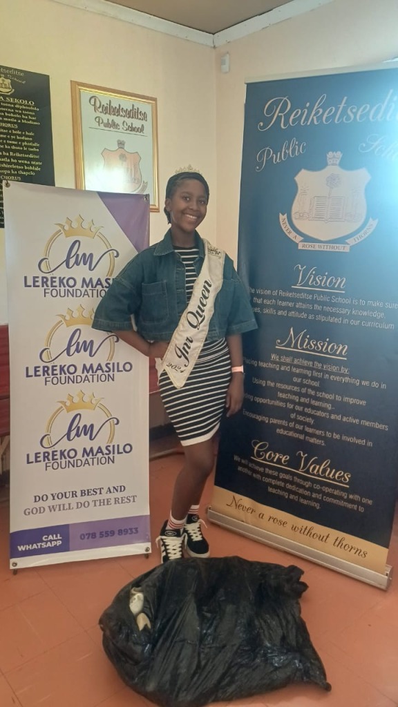 In a remarkable act of kindness and leadership, Lereko Masilo (12), the reigning Miss Face of Matjhabeng Junior Queen 2024, recently donated 21 pairs of school shoes to learners in need at Hlohlelo Primary School in Welkom and Reiketseditse Primary School in Hennenman.