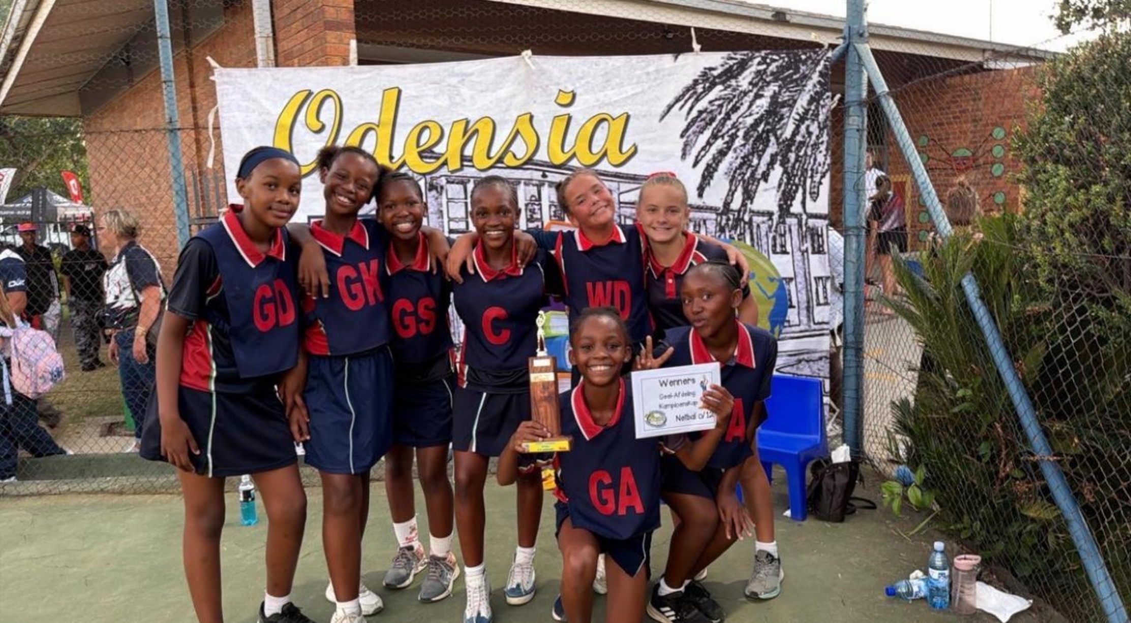 Die Laerskool Voluit van Virginia se o.12-netbalspan het die Geel-afdeling van die Odensia-nagreeks gewen.