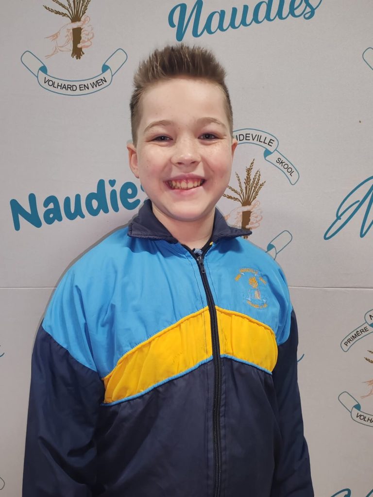 'n Leerder aan die Primêre Skool Naudeville, Eugene Smith (gr.5), het deelgeneem aan die Suid-Afrikaanse geslote skaak-kampioenskapsbyeenkoms (SAJCCC) wat tussen 28 Maart en 2 April in Rustenburg plaasgevind het.  