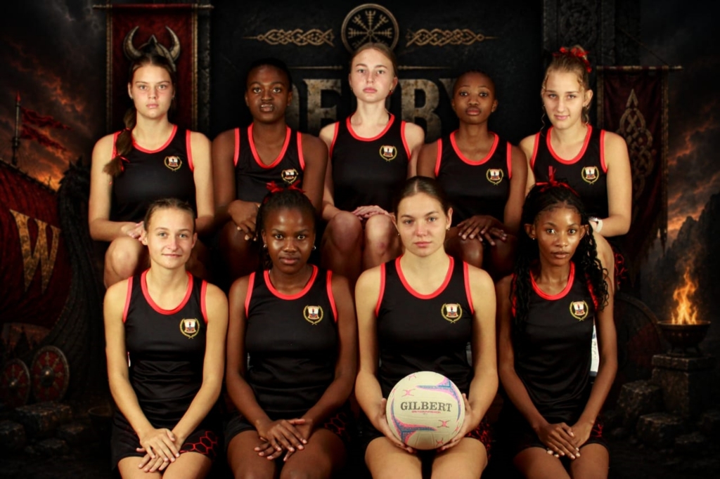 Welkom-Gimnasium se eerste netbalspan: Van links, voor: Mieke Erasmus, Zinhle Ndwalane, Hayley Wedderspoon en Karabo Kondile; agter: Kaitlyn Swart, Rose Njoku, Kira Fourie, Khensani Mkhabela en Tenieke van Aswegen.