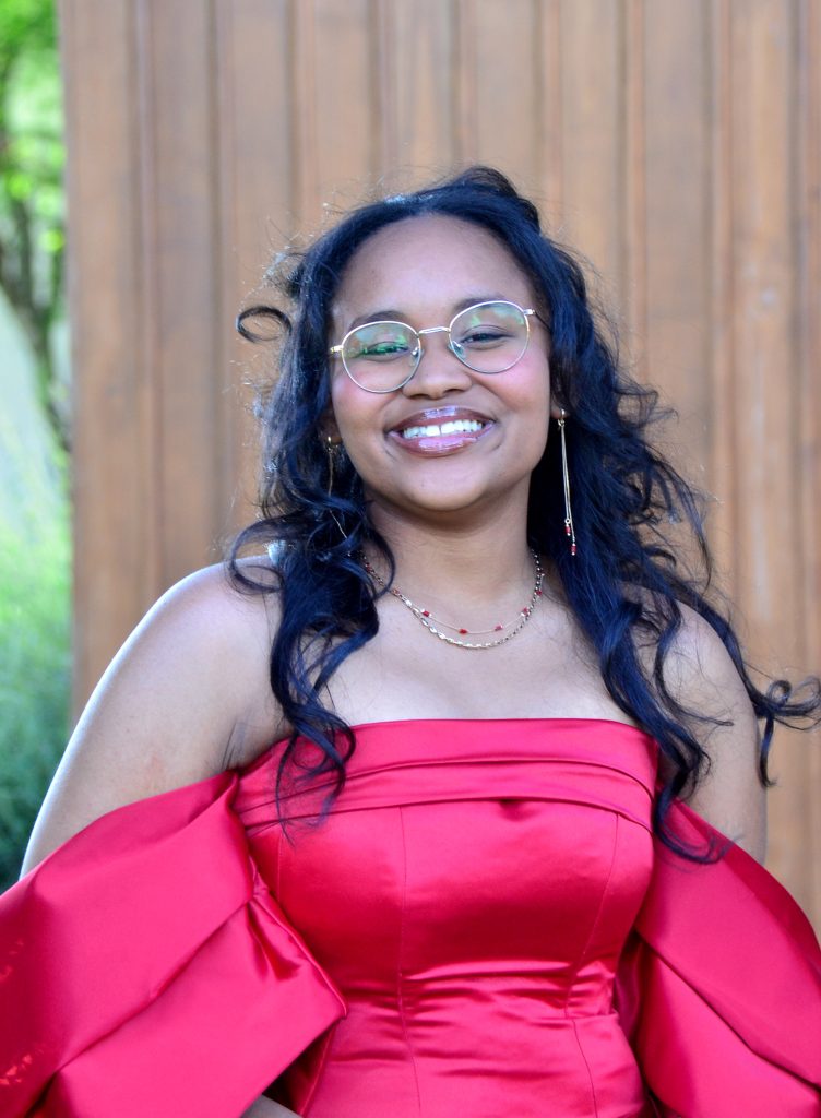 Michelle Jacobs was ’n lid van die Hoërskool Labori (stet) in die Paarl se verteenwoordigende leerlingraad. 
