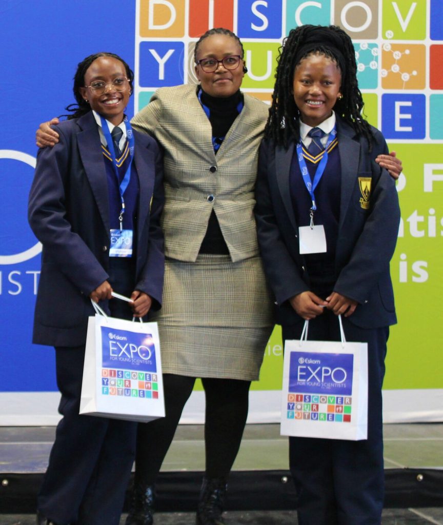 The Best Female Award went to Kelebohile Tsoeunyane and Liana Wanga Mohlakoane of Riebeeckstad High School. With them is Belinda Keli (Eskom).