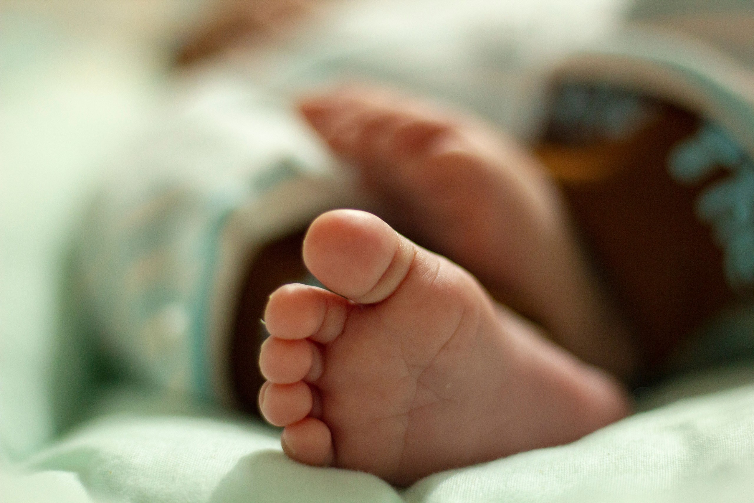 Zastron baby safe after being left at household doorstep
