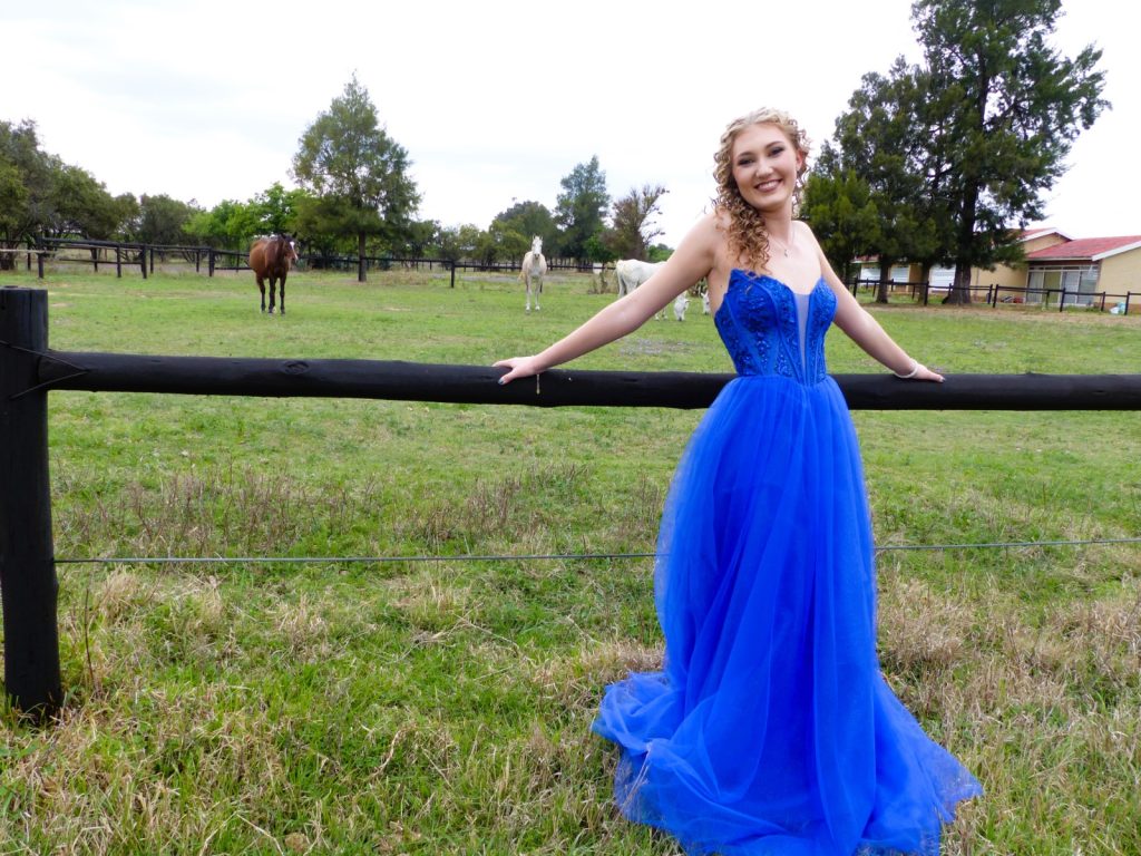 Anzel Raath ‘n matriekleerling van die Hoërskool Trio in Kroonstad saam met haar metgesel Ruan Erasmus.  FOTO: Yolandi Britz
