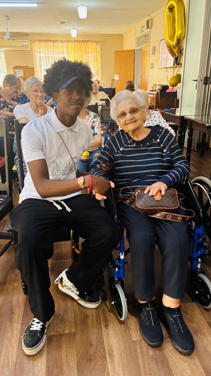 Finalists in pageant honour the elderly