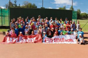Tennis kliniek help spelers