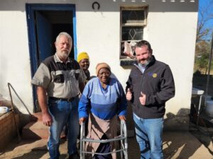 Tannie Rosy (107) blom agter nuwe loopraam