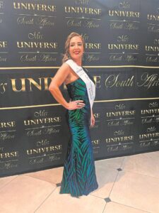 Skone dring deur as finalis