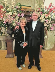 Note val sag op die oor