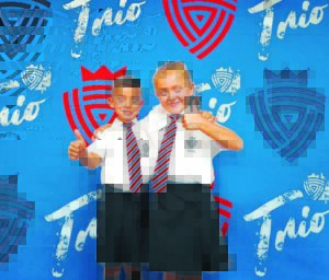 Trio haal uit en wys