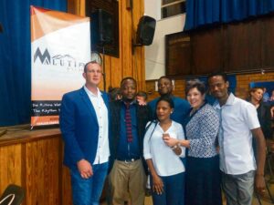 Radiostasie ‘veg’ vir plek op lug