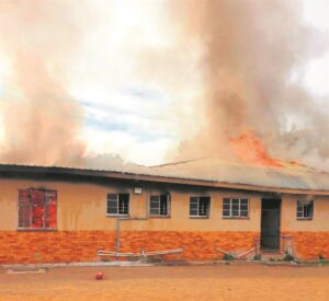 Alles in brand verloor