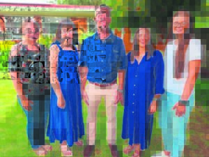Sluit hulle by skool aan