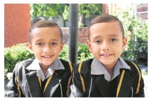 Staan met ywer gereed vir groot skool