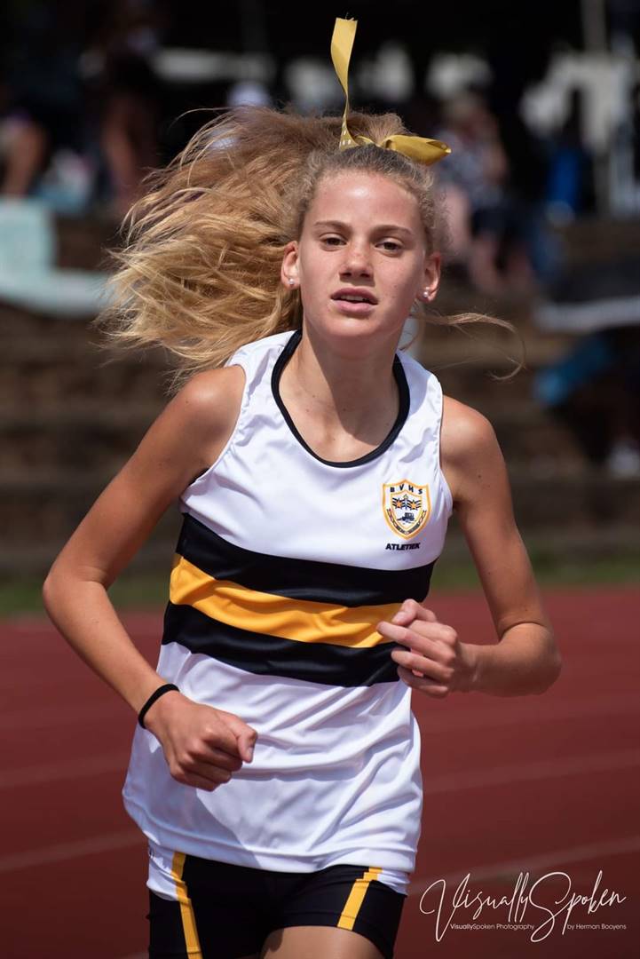 In die meisies o.14, 800 m, 1500 m en 3000 m nomme