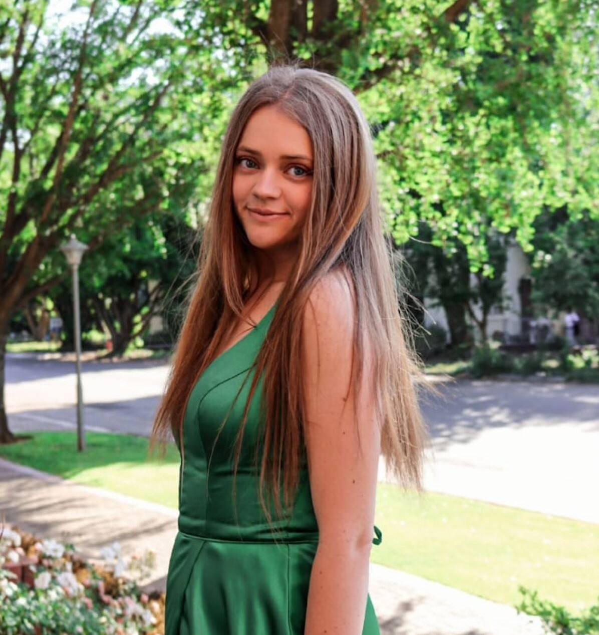 Die 21-jarige Anemieke van Niekerk, patologie-student van Pretoria wat in Rosendal groot geword, het 'n unieke bordspeletjie ontwerp wat groot opslae maak. Die speletjie word uniek aan elke klant se spesiale behoeftes gemaak.