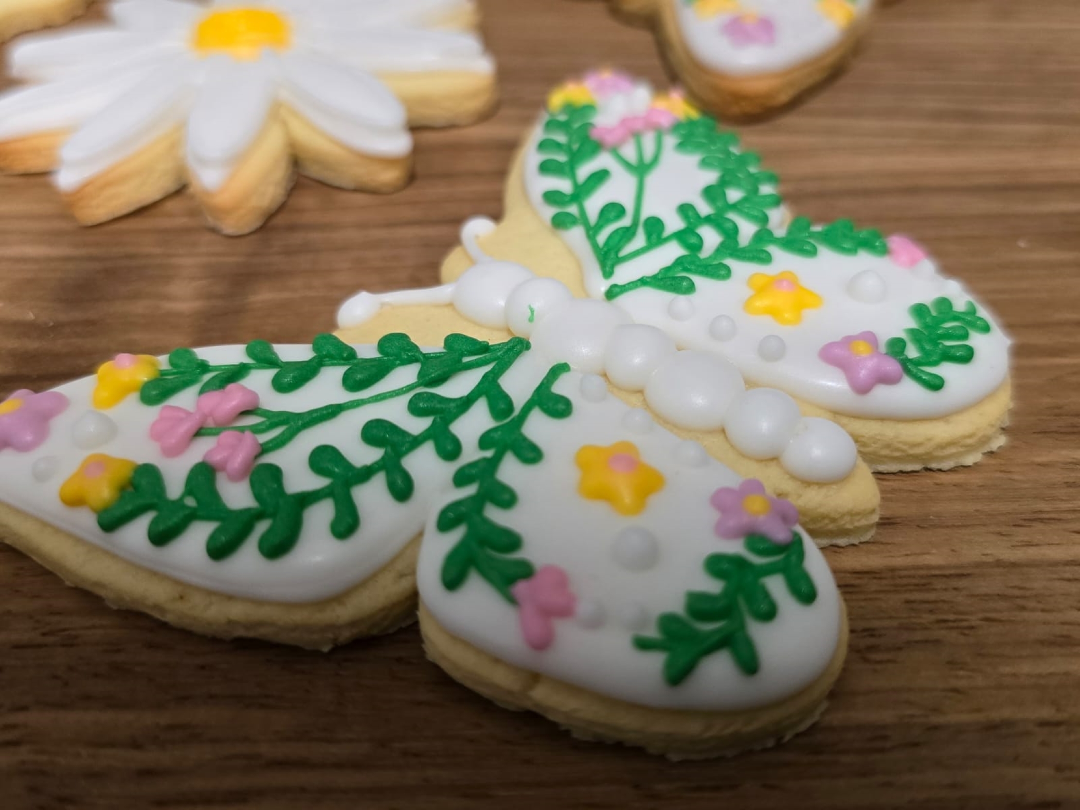 'n Jong bakker van Bloemfontein sy tuisgemaakte koekies