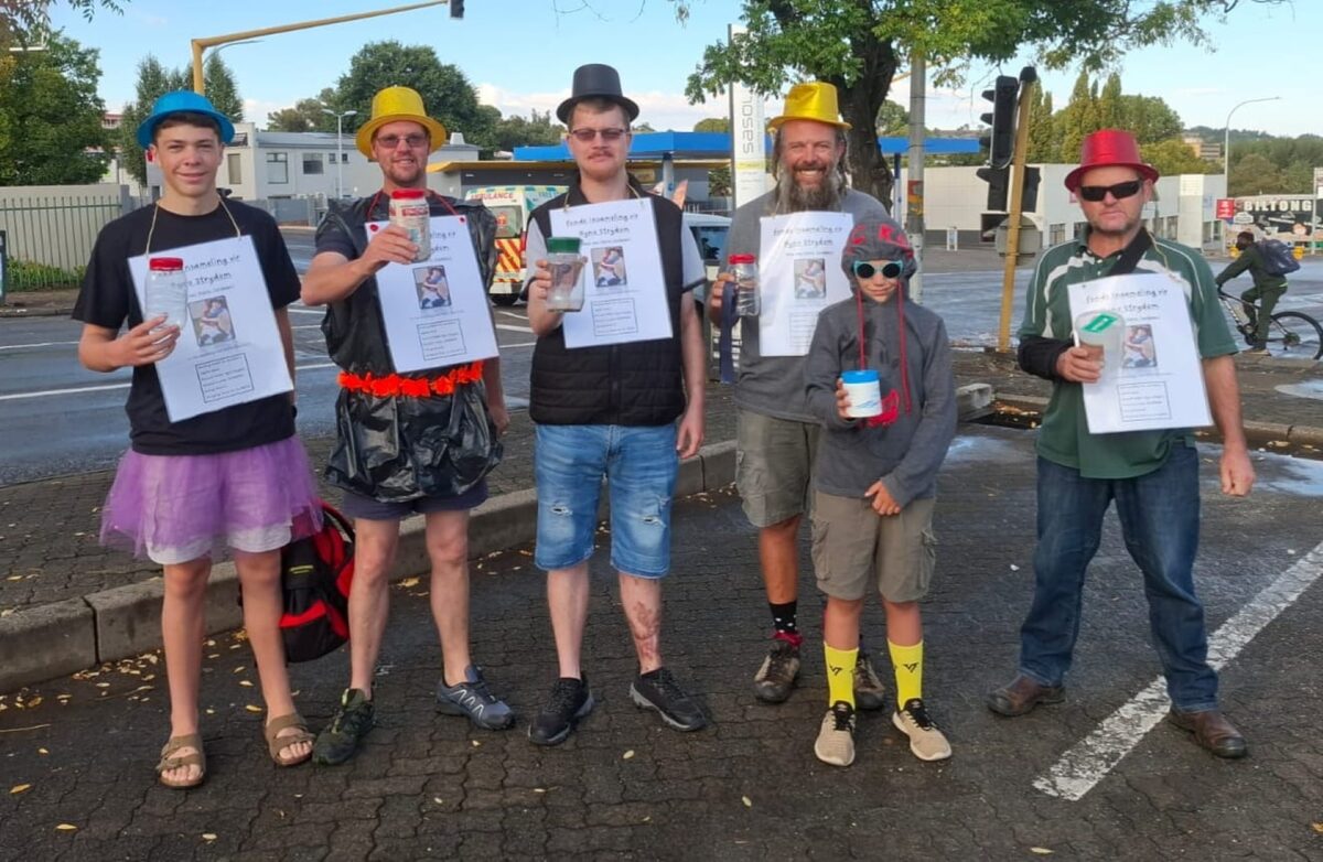 Willie Ebertsohn en sy vriende op Saterdagoggend 21 Maart gaan blikskud ten bate van Ryno Strydom.