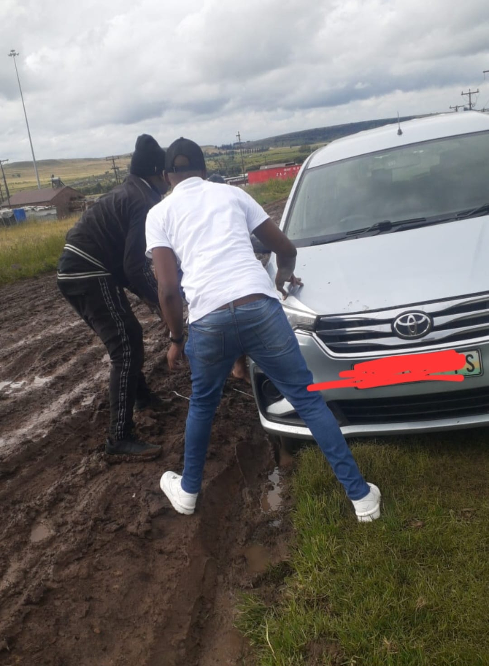 Residents of the Dihlabeng Municipality express frustration over neglected services, hazardous roads, and unresolved maintenance requests.