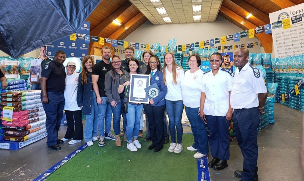 Representatives at the World Record. 