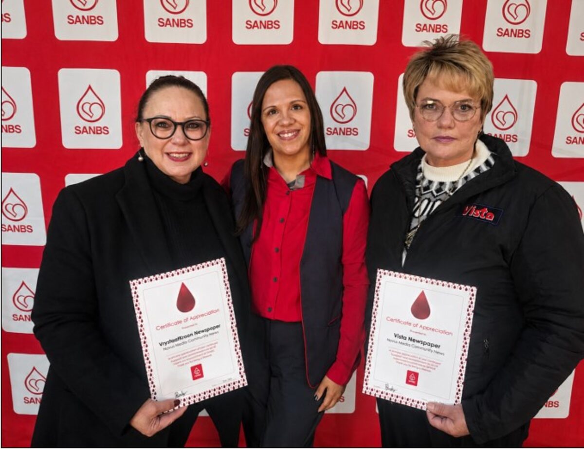 From the left are Madli Grobbelaar (VrystaatKroon), Bronwyn Petersen (SANBS) and Amanda Nel (Vista).