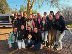 Hoërskool Witteberg se toneelgeselskap neem deel aan feeste