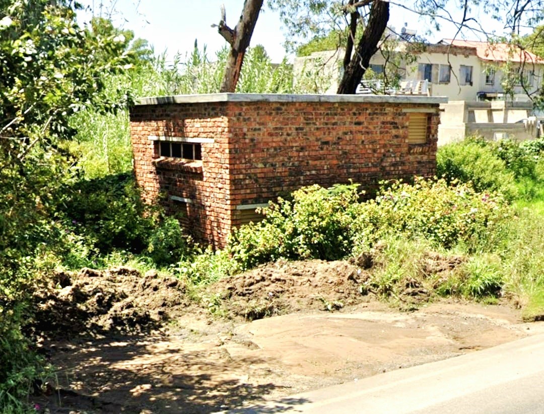 Abandoned buildings in Moqhaka create fire and crime risk