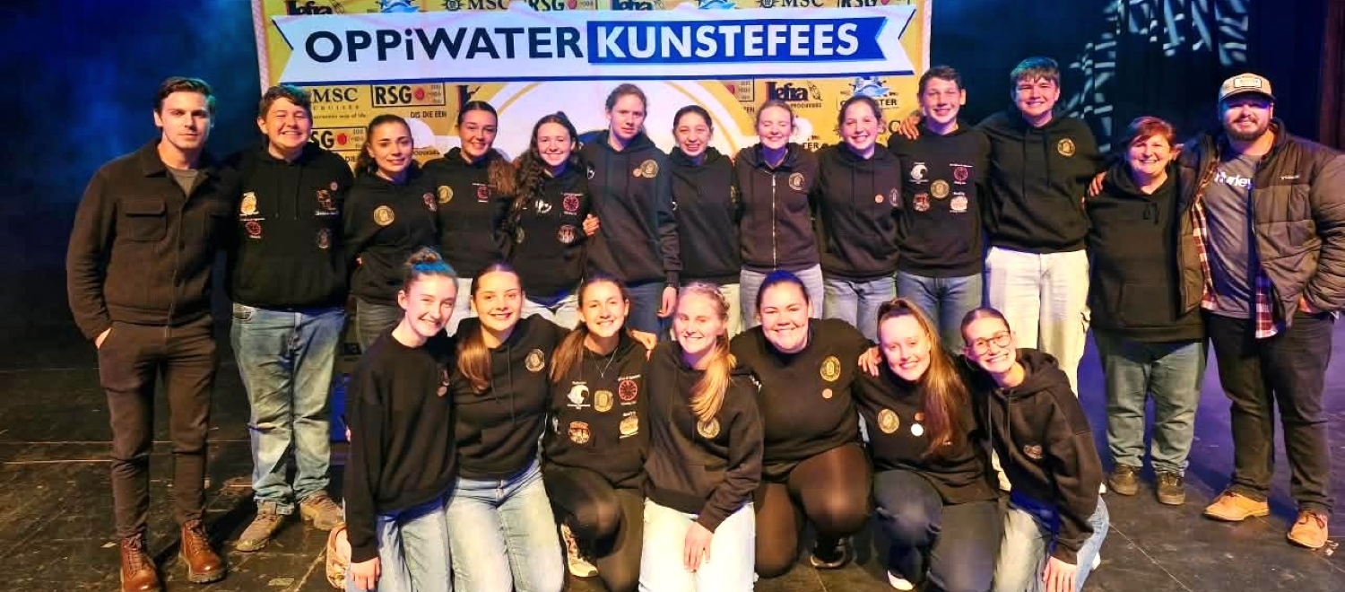 Die Hoërskool Witteberg in Bethlehem se tienertoneelspan het met hul bekroonde produksie Op soek na Sondag by die Allegretto Toneelfees in Ermelo groot indruk verlede week gemaak en het met talle eerbewyse weggestap.