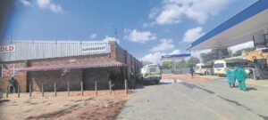 Drie steeds gesoek ná rooftog